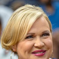 holly rowe 1789501678