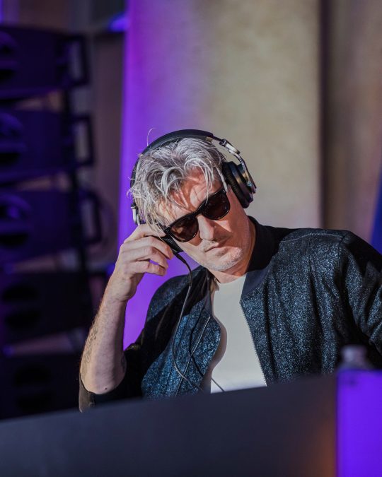 Kavinsky 16 kavinsky 1788240972