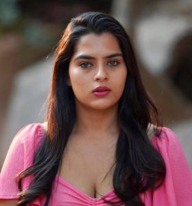 kavya kalyanram