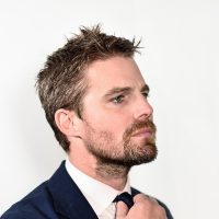 stephen amell 1789436904