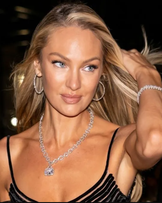 Candice Swanepoel 1 candice swanepoel 1792370913