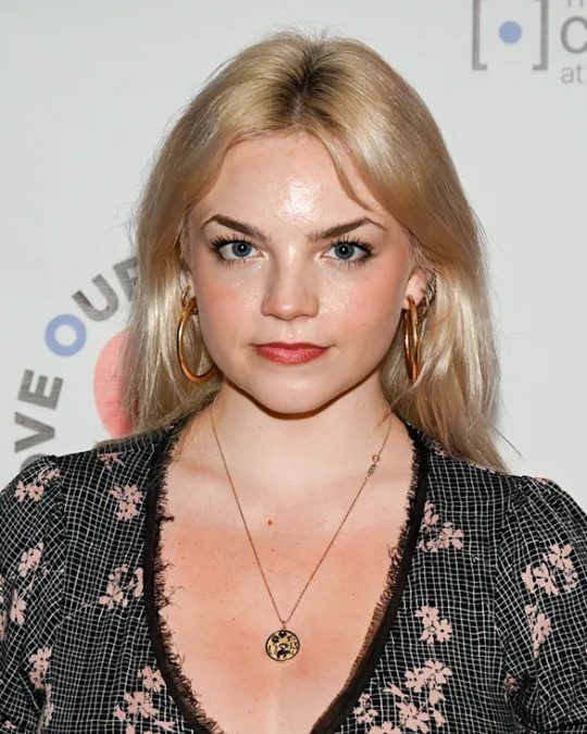 Ella Stiller 3 ella stiller 1793386127