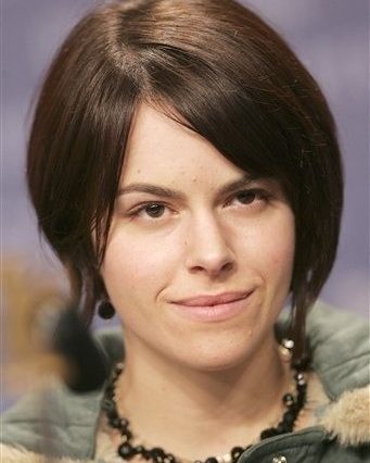 Emily Hampshire 1 emily hampshire 1791794935