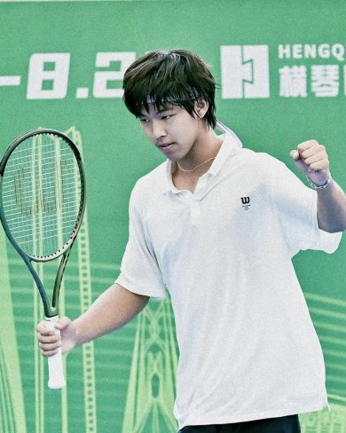 zhou yi 1791708498